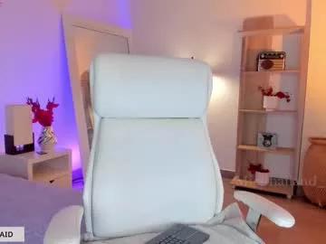 Girls: Stay up-to-date with the new immersive cumshows range and check-out the cutest escorts exhibit their wet clitoris and sweet physiques as they strip off and climax.