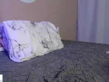 Get enchanted by the vitality and moves of our squirting, brunette and solo webcams. With their steamy costumes and masturbating shows, our gay-couples and nonude cam models are a sight to behold.