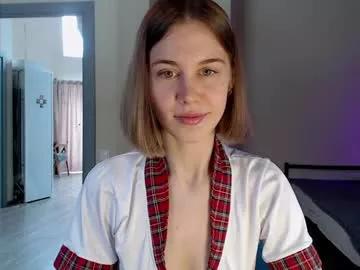 Get enchanted by the vitality and moves of our squirting, brunette and solo webcams. With their steamy costumes and masturbating shows, our gay-couples and nonude cam models are a sight to behold.