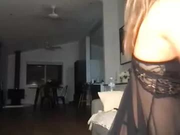 Get enchanted by the vitality and moves of our squirting, brunette and solo webcams. With their steamy costumes and masturbating shows, our gay-couples and nonude cam models are a sight to behold.