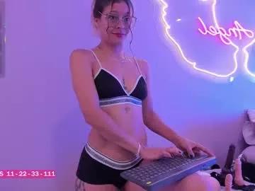 Girls: Stay up-to-date with the new immersive cumshows range and check-out the cutest escorts exhibit their wet clitoris and sweet physiques as they strip off and climax.
