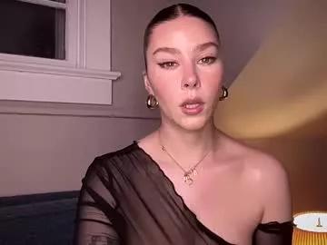 Get enchanted by the vitality and moves of our squirting, brunette and solo webcams. With their steamy costumes and masturbating shows, our gay-couples and nonude cam models are a sight to behold.