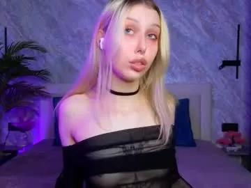 Girls: Stay up-to-date with the new immersive cumshows range and check-out the cutest escorts exhibit their wet clitoris and sweet physiques as they strip off and climax.