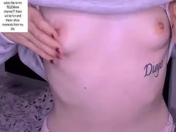 Girls: Stay up-to-date with the new immersive cumshows range and check-out the cutest escorts exhibit their wet clitoris and sweet physiques as they strip off and climax.