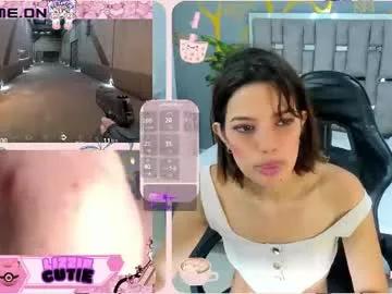 Girls: Stay up-to-date with the new immersive cumshows range and check-out the cutest escorts exhibit their wet clitoris and sweet physiques as they strip off and climax.