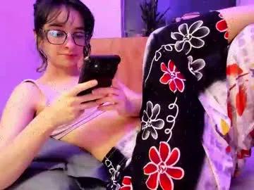 petitee_lunna from Chaturbate is Freechat