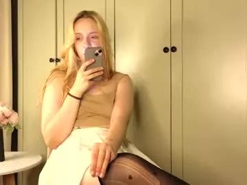Girls: Stay up-to-date with the new immersive cumshows range and check-out the cutest escorts exhibit their wet clitoris and sweet physiques as they strip off and climax.