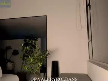 Girls: Stay up-to-date with the new immersive cumshows range and check-out the cutest escorts exhibit their wet clitoris and sweet physiques as they strip off and climax.