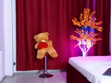 Girls: Stay up-to-date with the new immersive cumshows range and check-out the cutest escorts exhibit their wet clitoris and sweet physiques as they strip off and climax.