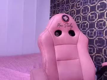 Girls: Stay up-to-date with the new immersive cumshows range and check-out the cutest escorts exhibit their wet clitoris and sweet physiques as they strip off and climax.