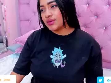 saramagiic from Chaturbate