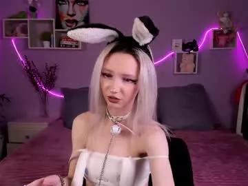 Girls: Stay up-to-date with the new immersive cumshows range and check-out the cutest escorts exhibit their wet clitoris and sweet physiques as they strip off and climax.