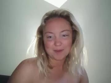 Girls: Stay up-to-date with the new immersive cumshows range and check-out the cutest escorts exhibit their wet clitoris and sweet physiques as they strip off and climax.