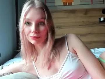 Girls: Stay up-to-date with the new immersive cumshows range and check-out the cutest escorts exhibit their wet clitoris and sweet physiques as they strip off and climax.