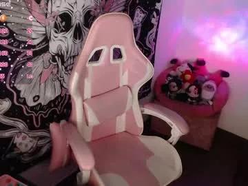 Girls: Stay up-to-date with the new immersive cumshows range and check-out the cutest escorts exhibit their wet clitoris and sweet physiques as they strip off and climax.