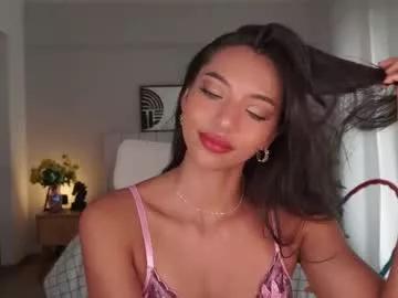 Get enchanted by the vitality and moves of our squirting, brunette and solo webcams. With their steamy costumes and masturbating shows, our gay-couples and nonude cam models are a sight to behold.
