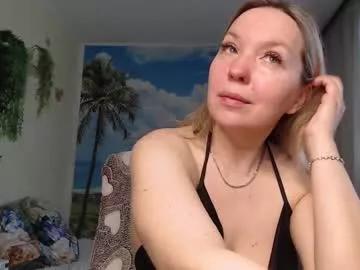 Girls: Stay up-to-date with the new immersive cumshows range and check-out the cutest escorts exhibit their wet clitoris and sweet physiques as they strip off and climax.