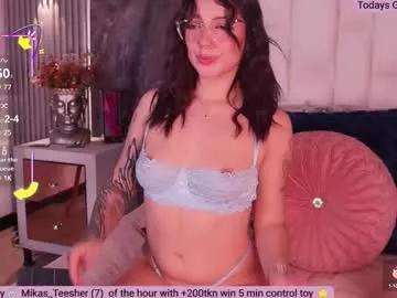 Girls: Stay up-to-date with the new immersive cumshows range and check-out the cutest escorts exhibit their wet clitoris and sweet physiques as they strip off and climax.