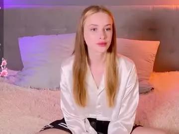 Girls: Stay up-to-date with the new immersive cumshows range and check-out the cutest escorts exhibit their wet clitoris and sweet physiques as they strip off and climax.