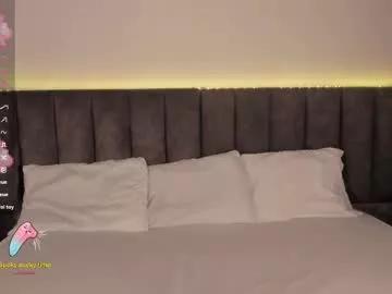 Girls: Stay up-to-date with the new immersive cumshows range and check-out the cutest escorts exhibit their wet clitoris and sweet physiques as they strip off and climax.