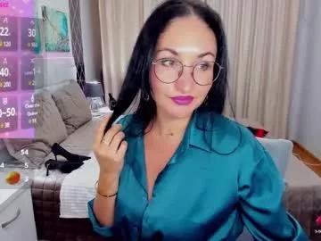 Girls: Stay up-to-date with the new immersive cumshows range and check-out the cutest escorts exhibit their wet clitoris and sweet physiques as they strip off and climax.