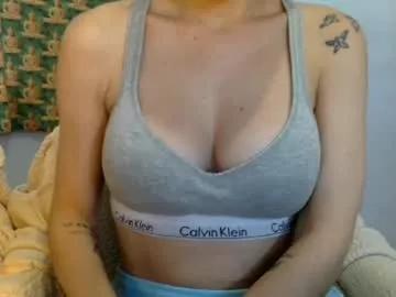 Girls: Stay up-to-date with the new immersive cumshows range and check-out the cutest escorts exhibit their wet clitoris and sweet physiques as they strip off and climax.