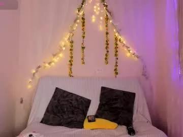 Girls: Stay up-to-date with the new immersive cumshows range and check-out the cutest escorts exhibit their wet clitoris and sweet physiques as they strip off and climax.