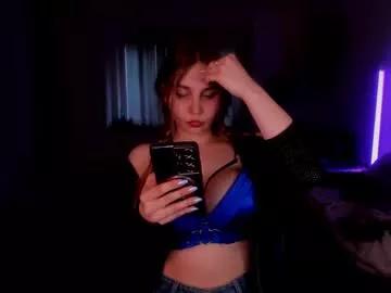 Get enchanted by the vitality and moves of our squirting, brunette and solo webcams. With their steamy costumes and masturbating shows, our gay-couples and nonude cam models are a sight to behold.