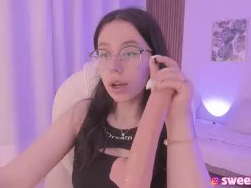 Girls: Stay up-to-date with the new immersive cumshows range and check-out the cutest escorts exhibit their wet clitoris and sweet physiques as they strip off and climax.