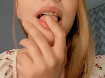 Girls: Stay up-to-date with the new immersive cumshows range and check-out the cutest escorts exhibit their wet clitoris and sweet physiques as they strip off and climax.