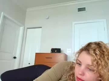 Get enchanted by the vitality and moves of our squirting, brunette and solo webcams. With their steamy costumes and masturbating shows, our gay-couples and nonude cam models are a sight to behold.