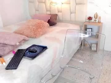 Girls: Stay up-to-date with the new immersive cumshows range and check-out the cutest escorts exhibit their wet clitoris and sweet physiques as they strip off and climax.