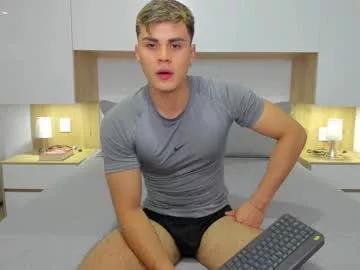 Girls: Stay up-to-date with the new immersive cumshows range and check-out the cutest escorts exhibit their wet clitoris and sweet physiques as they strip off and climax.