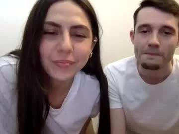 Get enchanted by the vitality and moves of our squirting, brunette and solo webcams. With their steamy costumes and masturbating shows, our gay-couples and nonude cam models are a sight to behold.