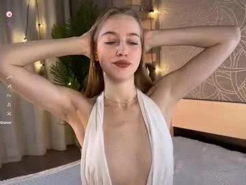 Girls: Stay up-to-date with the new immersive cumshows range and check-out the cutest escorts exhibit their wet clitoris and sweet physiques as they strip off and climax.