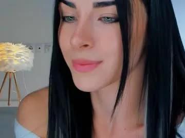 Get enchanted by the vitality and moves of our squirting, brunette and solo webcams. With their steamy costumes and masturbating shows, our gay-couples and nonude cam models are a sight to behold.