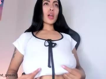 Girls: Stay up-to-date with the new immersive cumshows range and check-out the cutest escorts exhibit their wet clitoris and sweet physiques as they strip off and climax.