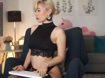 Girls: Stay up-to-date with the new immersive cumshows range and check-out the cutest escorts exhibit their wet clitoris and sweet physiques as they strip off and climax.