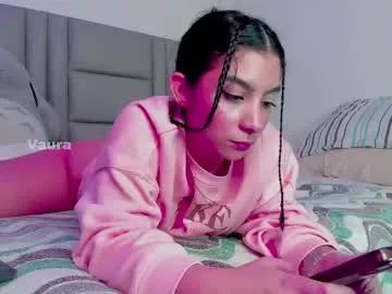 Vaura222 webcams show profile image 