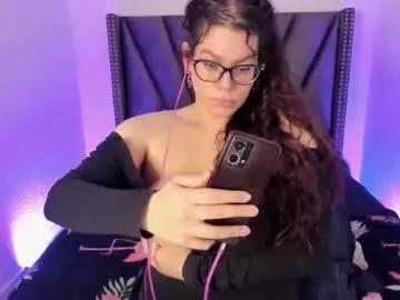 Girls: Stay up-to-date with the new immersive cumshows range and check-out the cutest escorts exhibit their wet clitoris and sweet physiques as they strip off and climax.