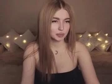 Girls: Stay up-to-date with the new immersive cumshows range and check-out the cutest escorts exhibit their wet clitoris and sweet physiques as they strip off and climax.