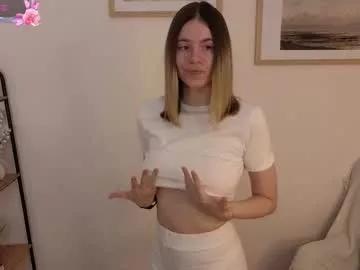 Girls: Stay up-to-date with the new immersive cumshows range and check-out the cutest escorts exhibit their wet clitoris and sweet physiques as they strip off and climax.