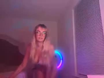 Girls: Stay up-to-date with the new immersive cumshows range and check-out the cutest escorts exhibit their wet clitoris and sweet physiques as they strip off and climax.