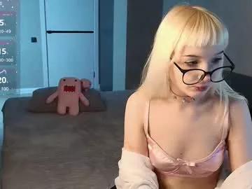 Girls: Stay up-to-date with the new immersive cumshows range and check-out the cutest escorts exhibit their wet clitoris and sweet physiques as they strip off and climax.