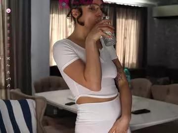 Get enchanted by the vitality and moves of our squirting, brunette and solo webcams. With their steamy costumes and masturbating shows, our gay-couples and nonude cam models are a sight to behold.