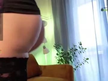Girls: Stay up-to-date with the new immersive cumshows range and check-out the cutest escorts exhibit their wet clitoris and sweet physiques as they strip off and climax.