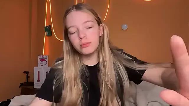 -veranito- from StripChat is Freechat