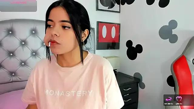 _18alice from StripChat is Freechat