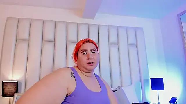 aandreaperez from StripChat is Freechat