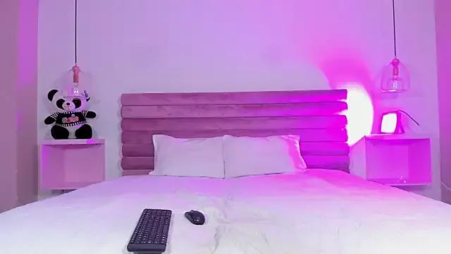 Girls: Stay up-to-date with the new immersive cumshows range and check-out the cutest escorts exhibit their wet clitoris and sweet physiques as they strip off and climax.